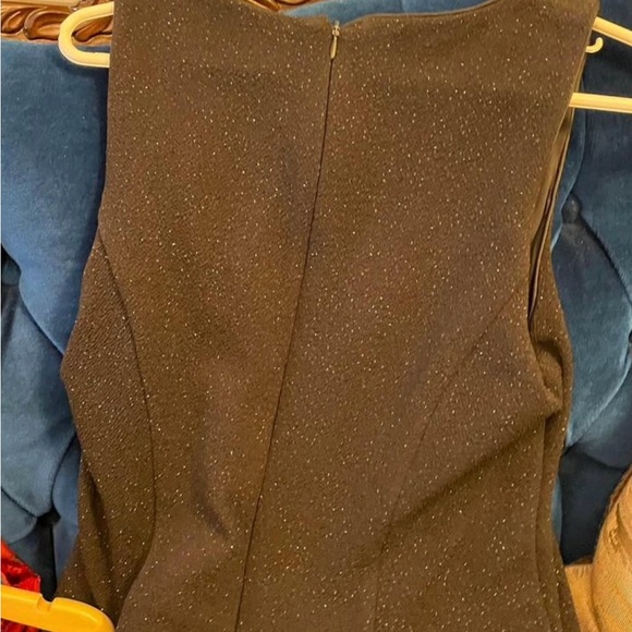 Black formal gown never worn - Picture 2 of 3